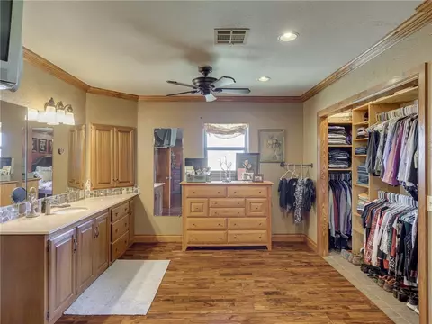 421 S 13th St, Thomas, OK 73669 photo 18