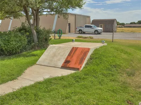 421 S 13th St, Thomas, OK 73669 photo 31