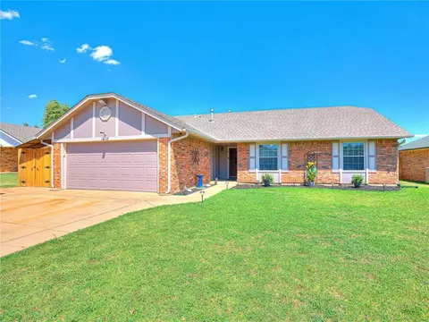 1008 Mars Rd, Edmond, OK 73003 photo 1