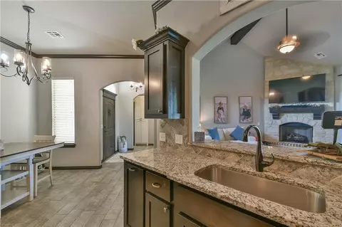 1326 Ladera Cir, Moore, OK 73160 photo 9