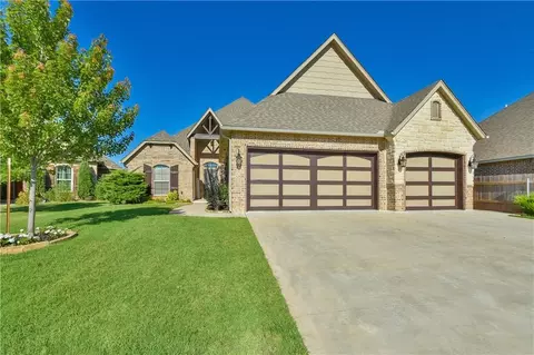 1326 Ladera Cir, Moore, OK 73160 photo 1
