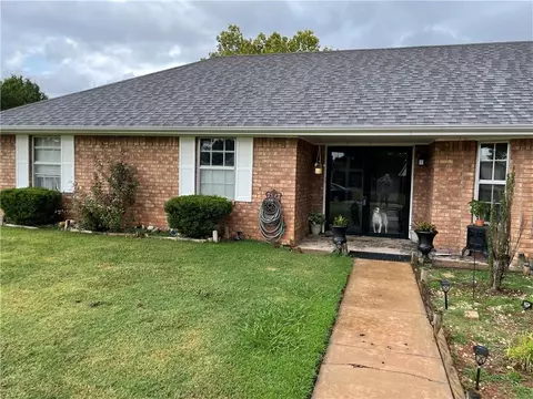 702 Cedar Ln, Tecumseh, OK 74873 photo 2