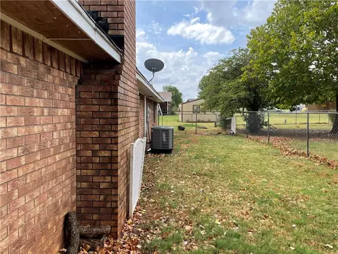 702 Cedar Ln, Tecumseh, OK 74873 photo 22
