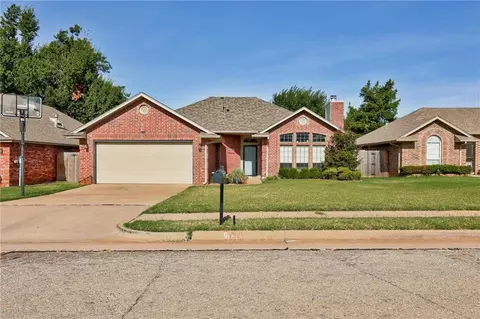613 Old Bugle Rd, Edmond, OK 73003 photo 1