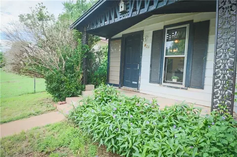 620 E Harrison Ave, Guthrie, OK 73044 photo 3
