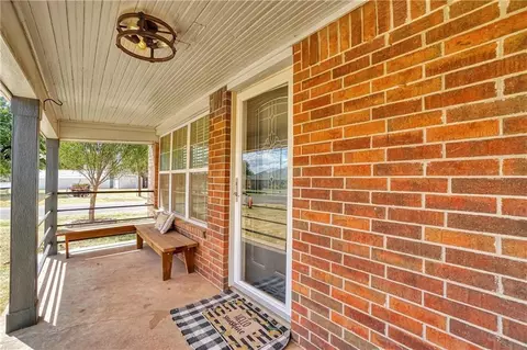 301 E 2nd St, Blair, OK 73526 photo 5