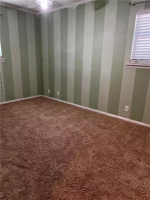 206 Circle Cir, Guymon, OK 73942 photo 3