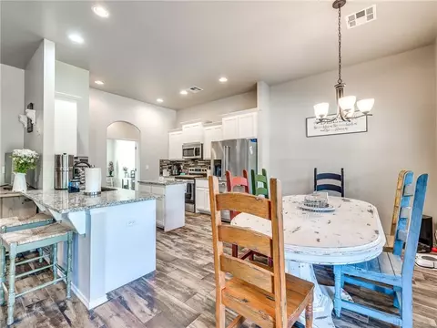 5744 Cedar Tree Cir, Guthrie, OK 73044 photo 11