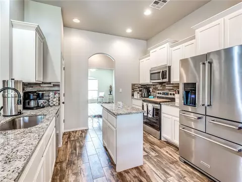 5744 Cedar Tree Cir, Guthrie, OK 73044 photo 13