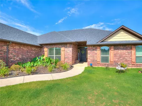 5744 Cedar Tree Cir, Guthrie, OK 73044 photo 3