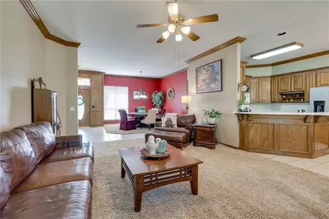 109 Whispering Pines Dr, Tuttle, OK 73089 photo 11