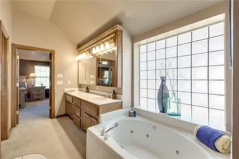 109 Whispering Pines Dr, Tuttle, OK 73089 photo 23