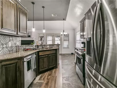 7525 Runner St, Yukon, OK 73099 photo 4