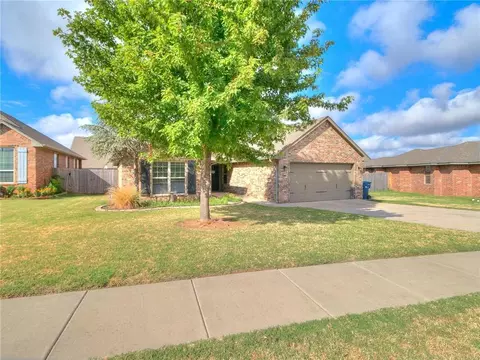7525 Runner St, Yukon, OK 73099 photo 2
