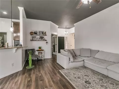 7525 Runner St, Yukon, OK 73099 photo 6