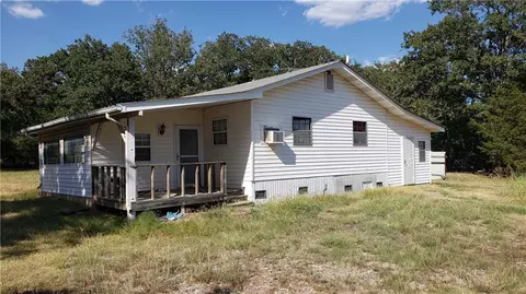 101 Red Tail Ln, Mcloud, OK 74851 photo 1