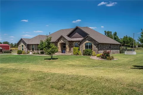 500 Hannah Dr, Tuttle, OK 73089 photo 1
