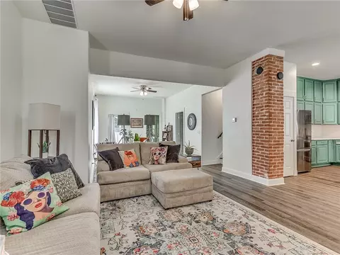 411 E Vilas Ave, Guthrie, OK 73044 photo 6