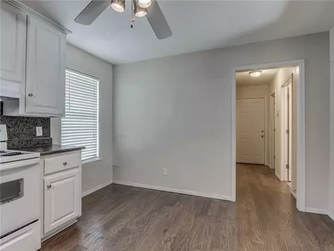 703 SW 3rd St, Tuttle, OK 73089 photo 6