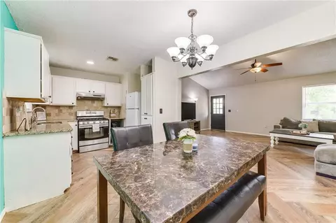 12517 E Franklin Rd, Norman, OK 73026 photo 9
