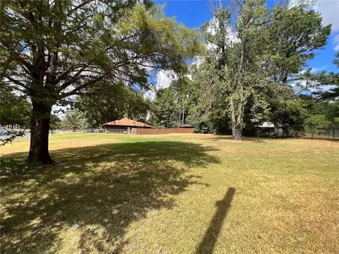 1203 SE Tyler Dr, Idabel, OK 74745 photo 2