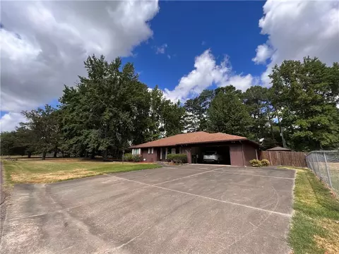 1203 SE Tyler Dr, Idabel, OK 74745 photo 3