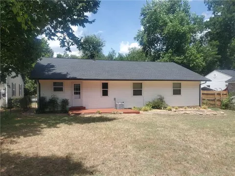 1106 W Apache St, Norman, OK 73069 photo 3