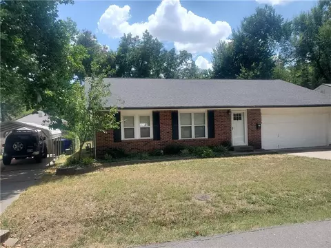 1106 W Apache St, Norman, OK 73069 photo 1