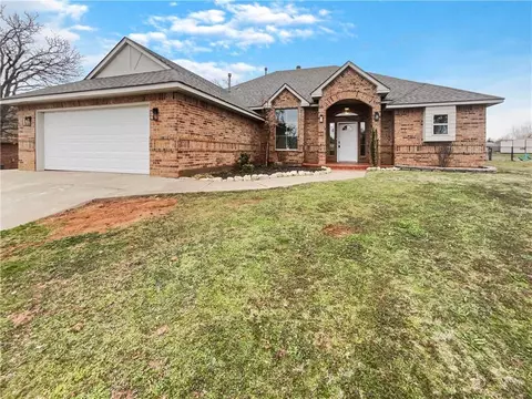 950 White Tail Ct, Guthrie, OK 73044