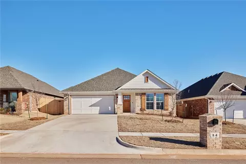 14 Carat Dr, Yukon, OK 73099