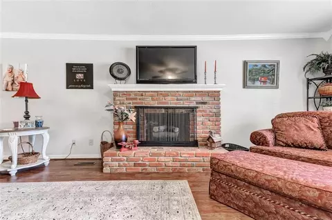 710 E Mansur Ave, Guthrie, OK 73044 photo 4