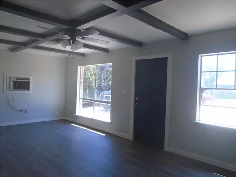 617 Saturn St, Altus, OK 73521 photo 3
