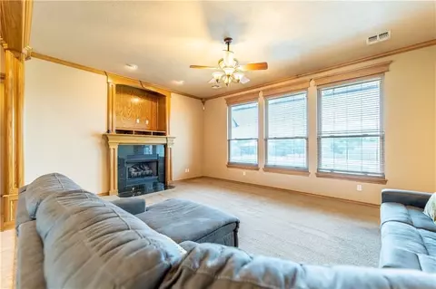 602 Colbert St, Tuttle, OK 73089 photo 8