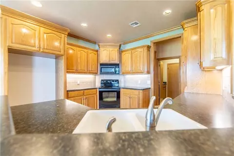 602 Colbert St, Tuttle, OK 73089 photo 14