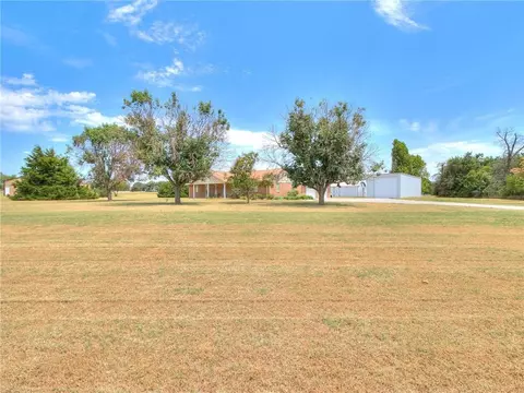 109 Tracye Dr, Mcloud, OK 74851 photo 5