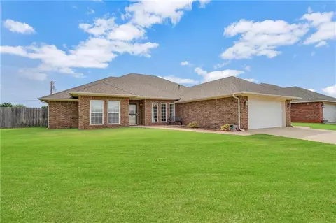 1720 White Tail Dr, Altus, OK 73521 photo 2