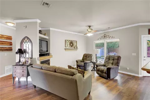 104 W End Ct, Tuttle, OK 73089 photo 3