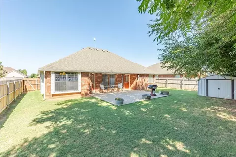 104 W End Ct, Tuttle, OK 73089 photo 22