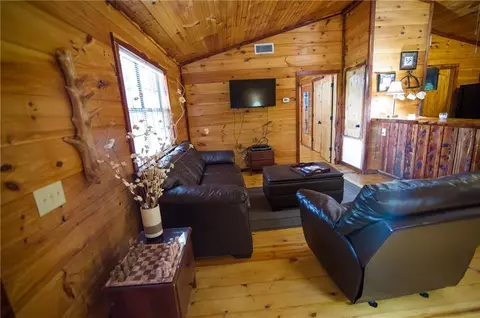 701 Canoe Rd, Broken Bow, OK 74728 photo 4