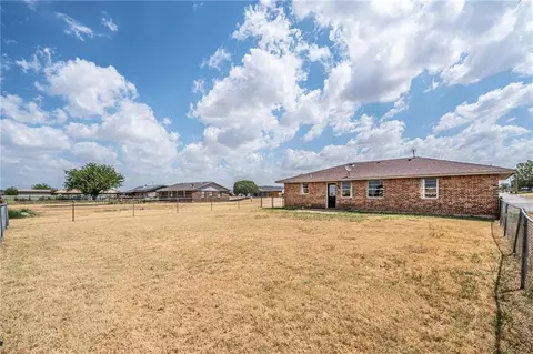 104 Mohawk Ave, Geronimo, OK 73543 photo 5