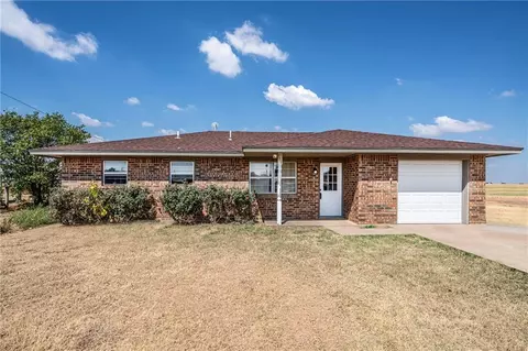 104 Mohawk Ave, Geronimo, OK 73543 photo 1