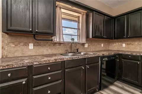 104 Mohawk Ave, Geronimo, OK 73543 photo 18