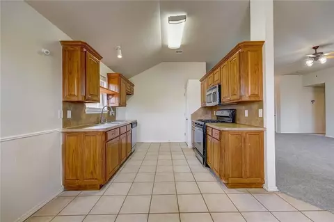 9025 Button Ave, Moore, OK 73160 photo 2