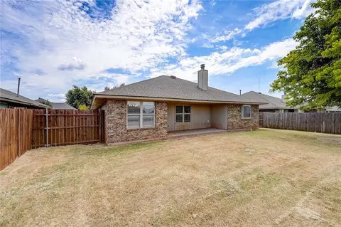 9025 Button Ave, Moore, OK 73160 photo 23