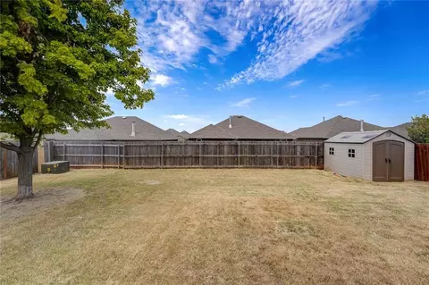 9025 Button Ave, Moore, OK 73160 photo 25