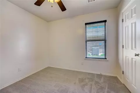 9025 Button Ave, Moore, OK 73160 photo 12