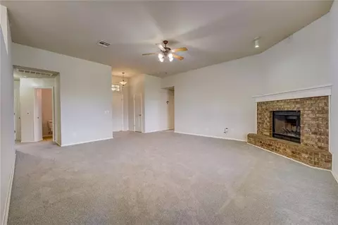 9025 Button Ave, Moore, OK 73160 photo 8
