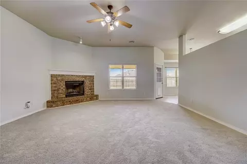 9025 Button Ave, Moore, OK 73160 photo 6