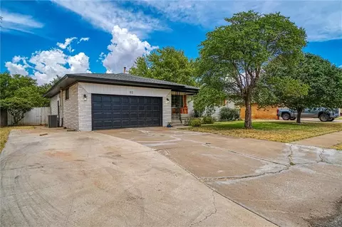 113 S Mockingbird Dr, Altus, OK 73521 photo 4