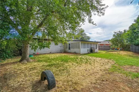 113 S Mockingbird Dr, Altus, OK 73521 photo 35